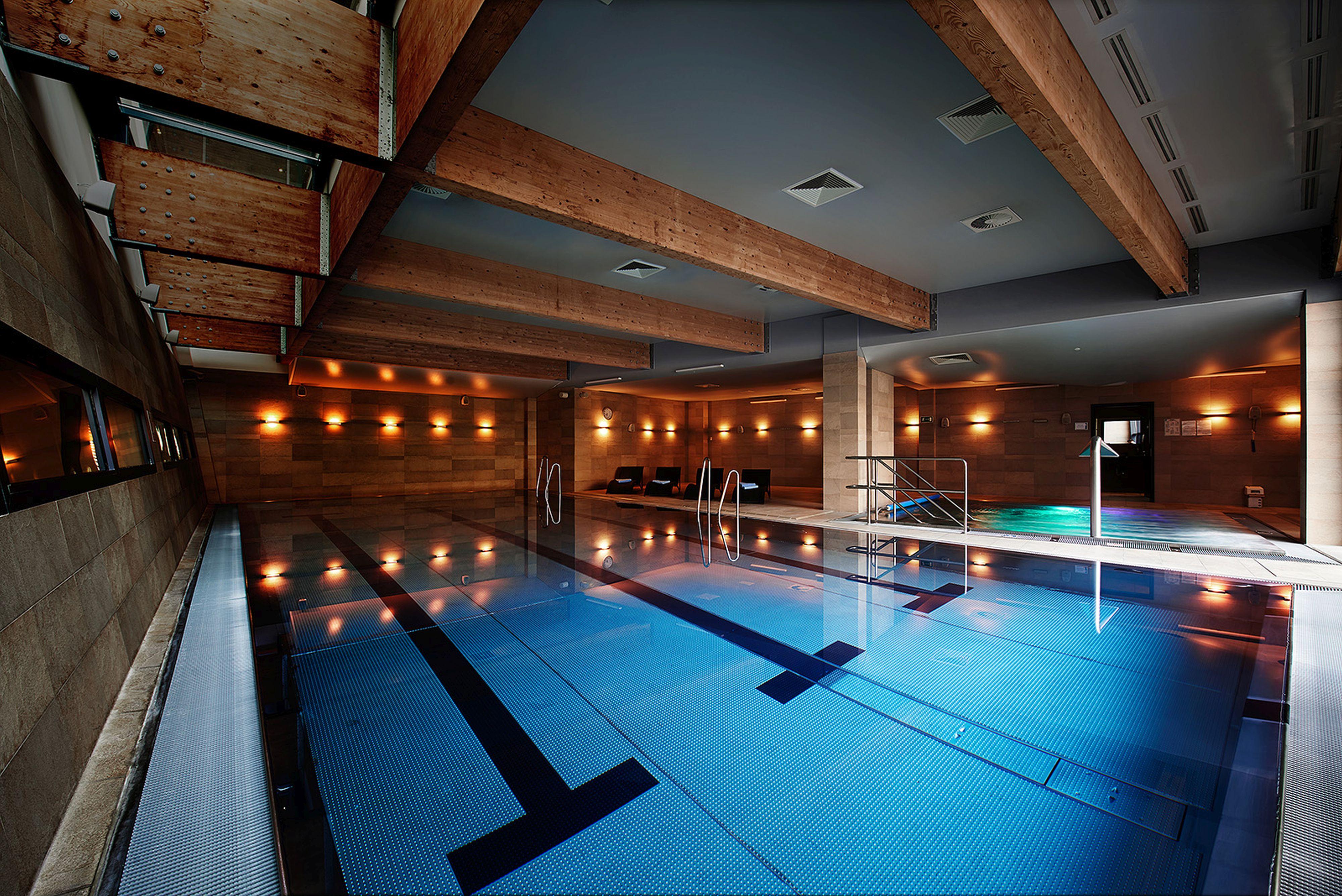 マリーン ホテル コウォブジェク エクステリア 写真 The swimming pool at the hotel