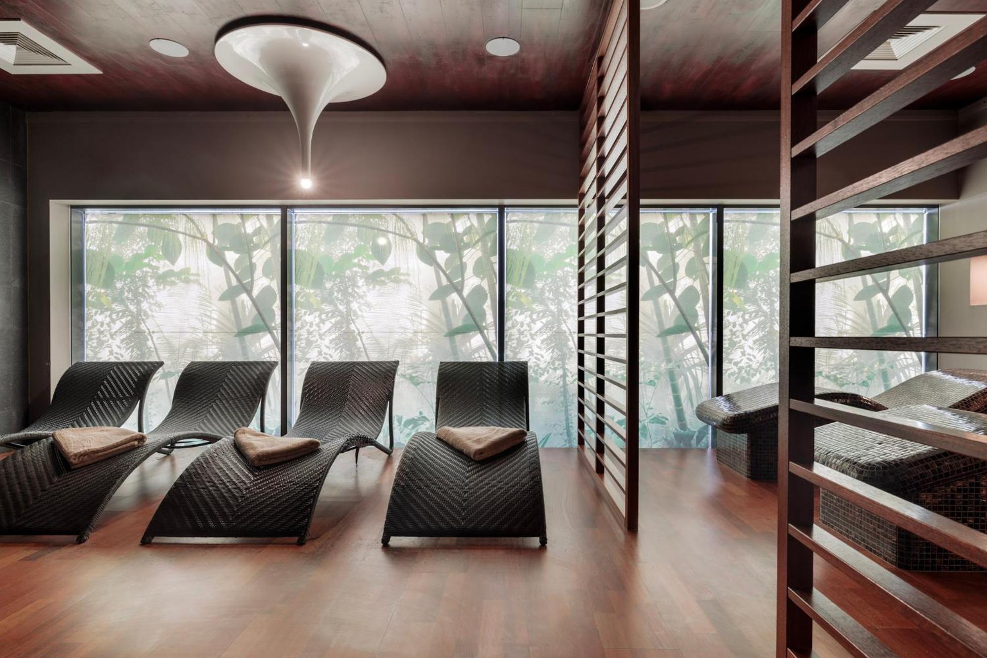 マリーン ホテル コウォブジェク エクステリア 写真 The spa at The Ivy Spa