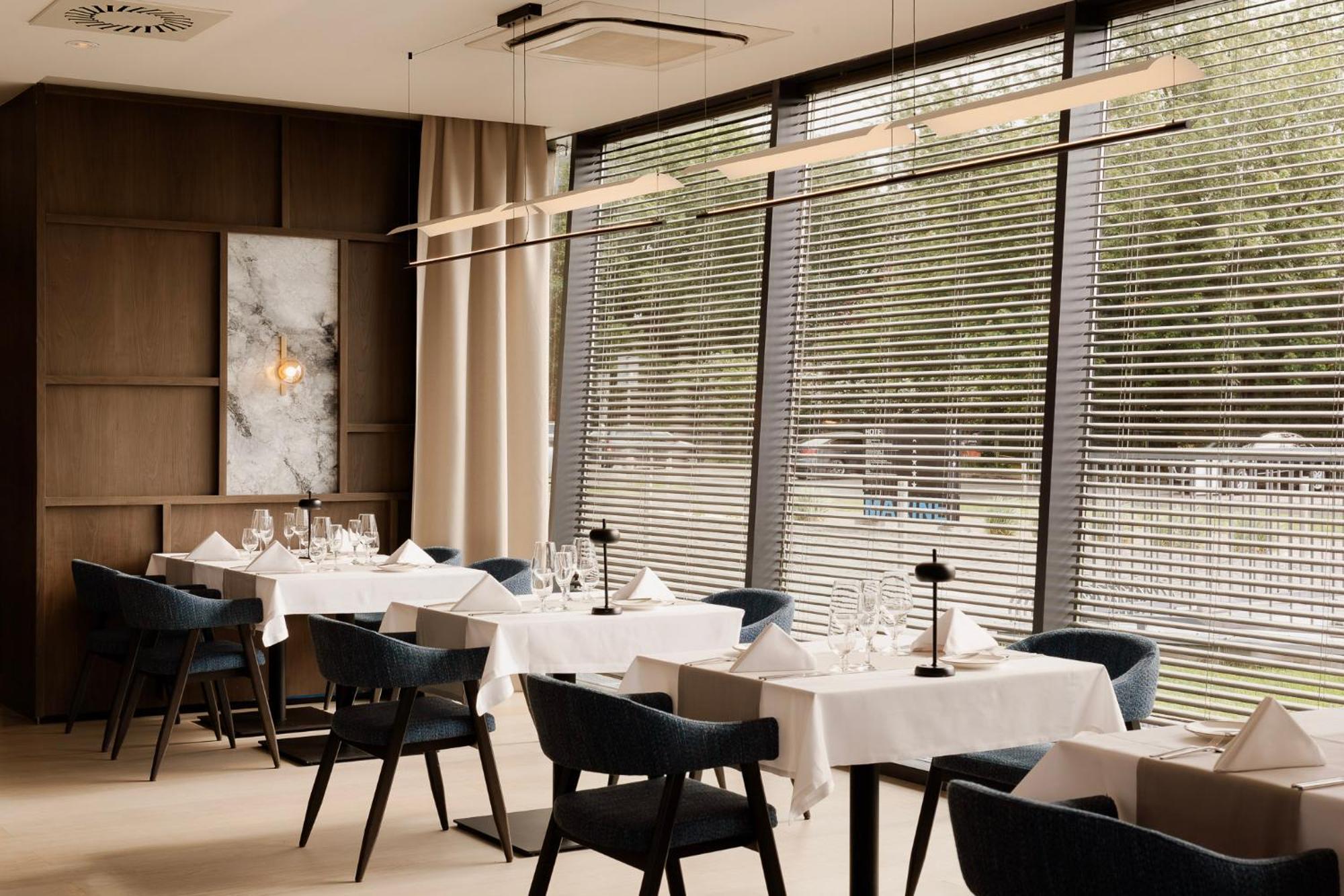 マリーン ホテル コウォブジェク エクステリア 写真 Restaurant 1766