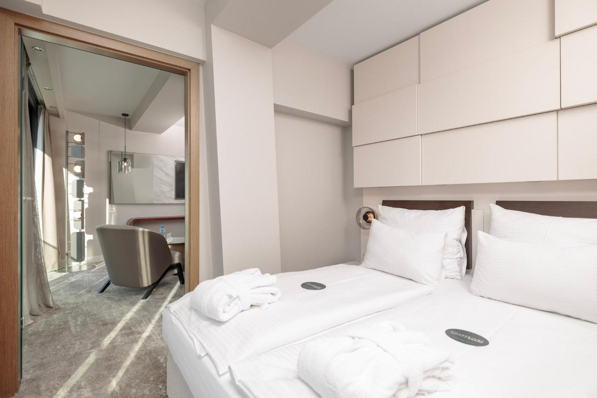 マリーン ホテル コウォブジェク エクステリア 写真 A bedroom at the hotel