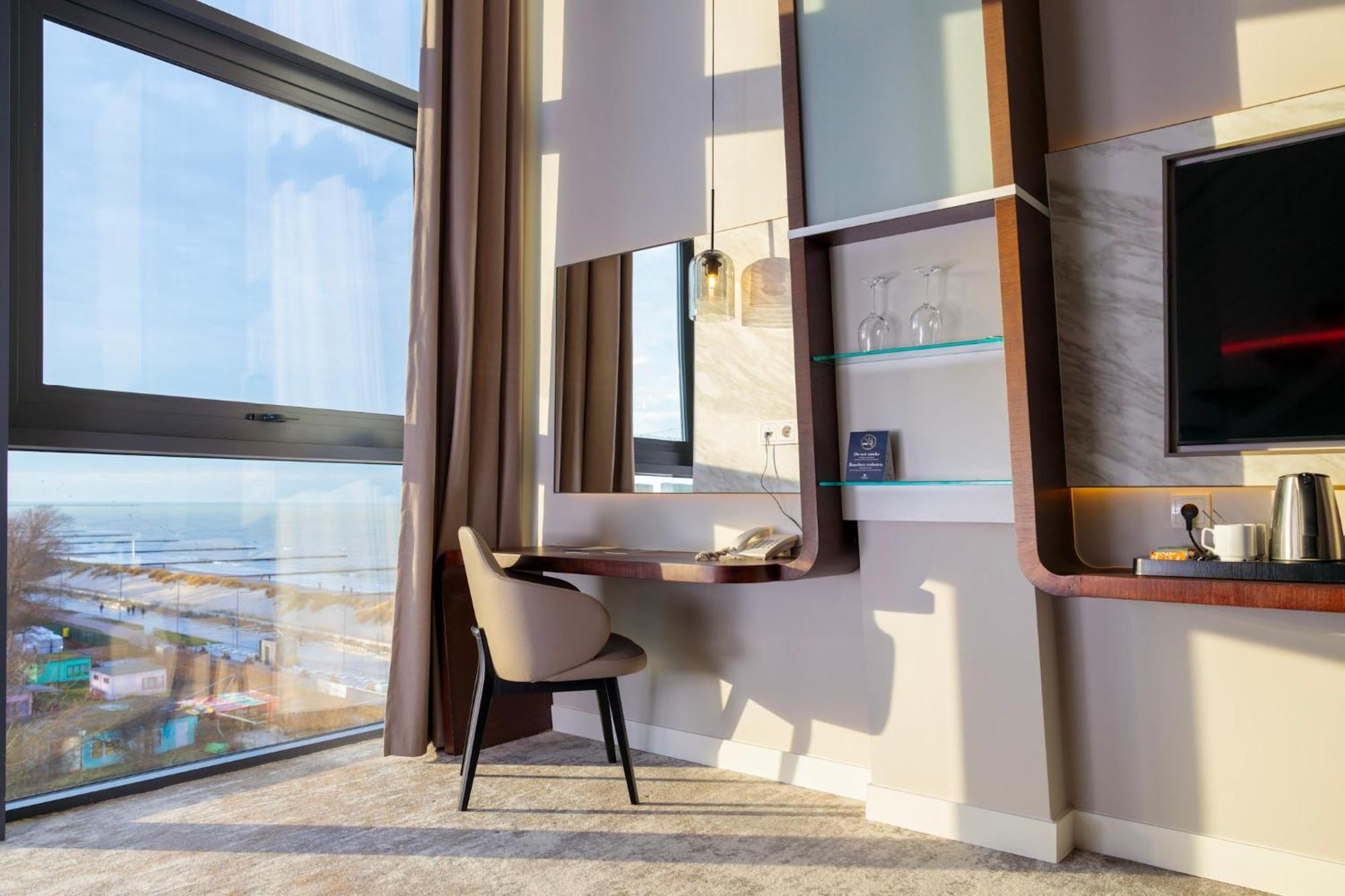 マリーン ホテル コウォブジェク エクステリア 写真 A room at the hotel